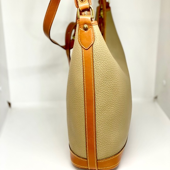 DOONEY & BOURKE💥VINTAGE💥All Weather Leather Bag - Picture 7 of 11